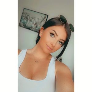 Meet your Posher, Charlotte